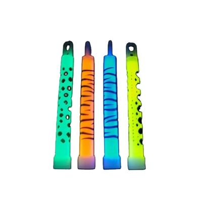 6〜8時間 輝く時間 15*150mm ハロウィーンの様々な色で化学的な輝くスティック